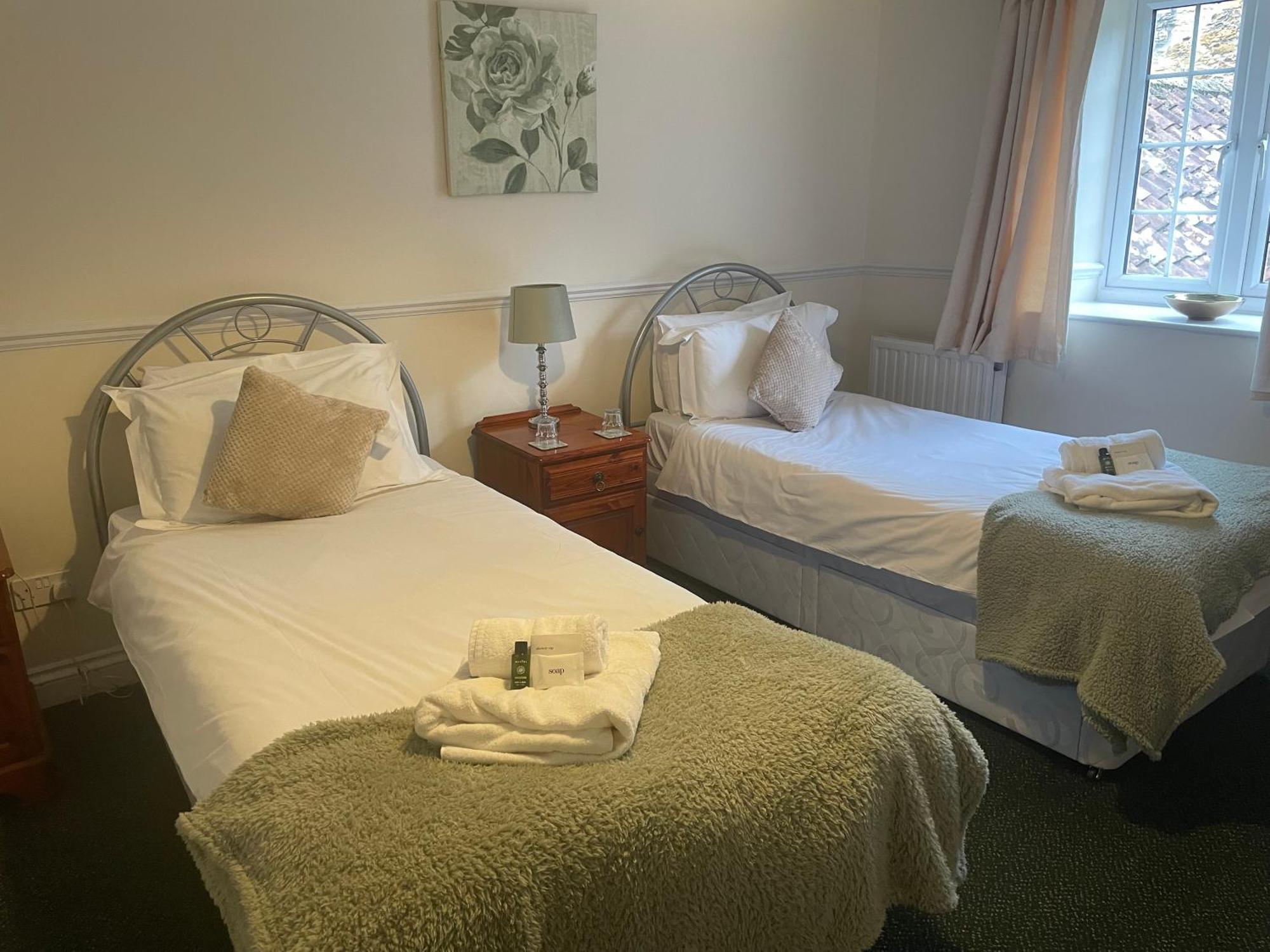 The Kings Arms Inn Montacute Eksteriør bilde